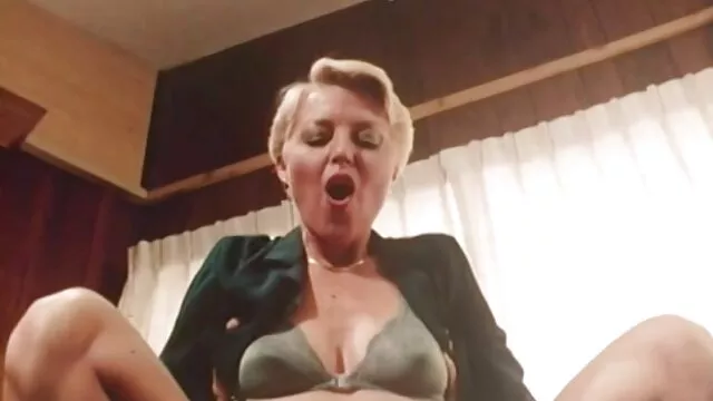若いDoris Ivy肛門単による5 女性 アダルト 無料 動画