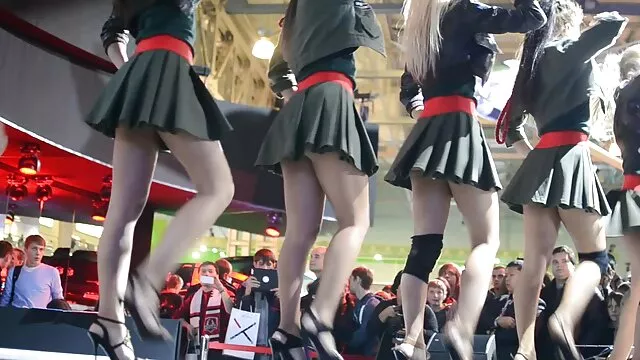 十代は浴室で彼女の肛門の処女を失った。 女 が 見る 無料 エロ 動画
