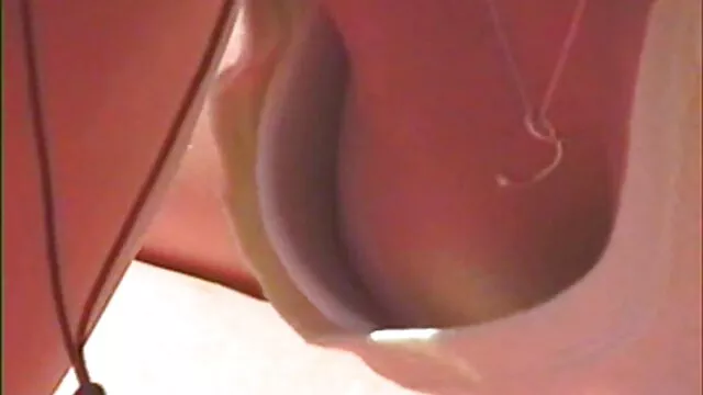 アクションフォー灼熱のキャストで アダルト 動画 女性