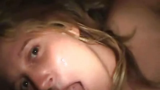 恐竜金髪アマチュアBBWと彼女のかき滑り アダルト 動画 女性