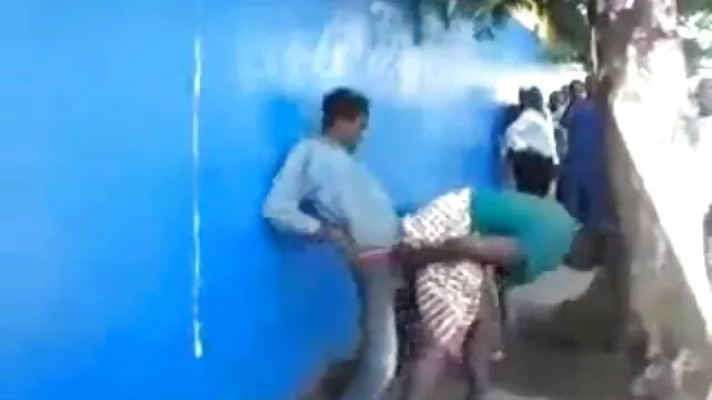 ホットラティーナは、鋳造で巨大な白いコックに犯されます。 動画 エロ 女性 向け