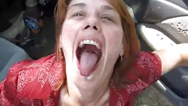 Jockpussyピアス金髪スタッドfucks入れ墨jock後Blowjob 女 の 為 の アダルト